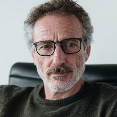 MARCO R.